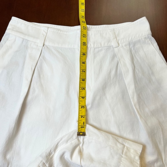 Vince Twill Cotton Linen Blend Shorts in Optic White - Picture 7 of 11
